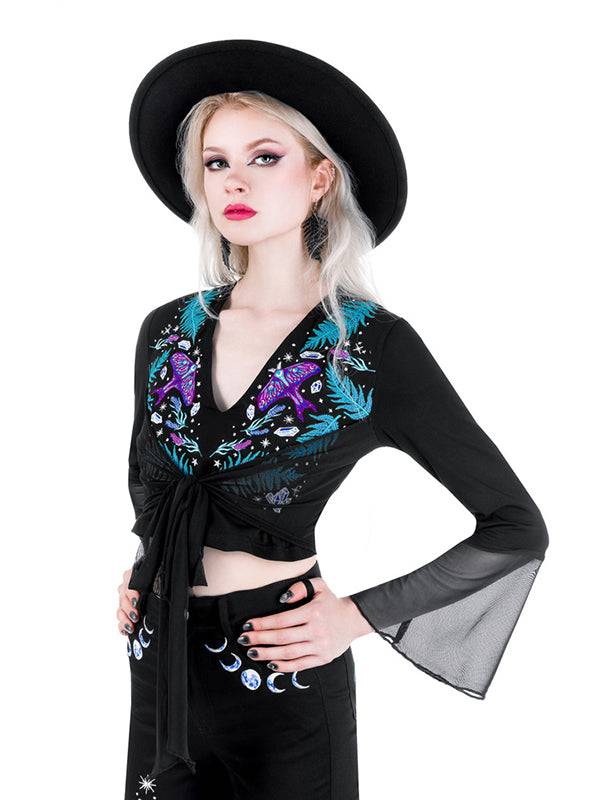 Betoverende Blouse Met Borduurwerk Van Mottens, Varen & Bloemen - Cropped V-Hals Stijl